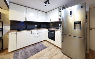 Apartament cu 3 camere la casa | Curte 130 mp | Zona Grivitei strada Vulcan - Poză 7