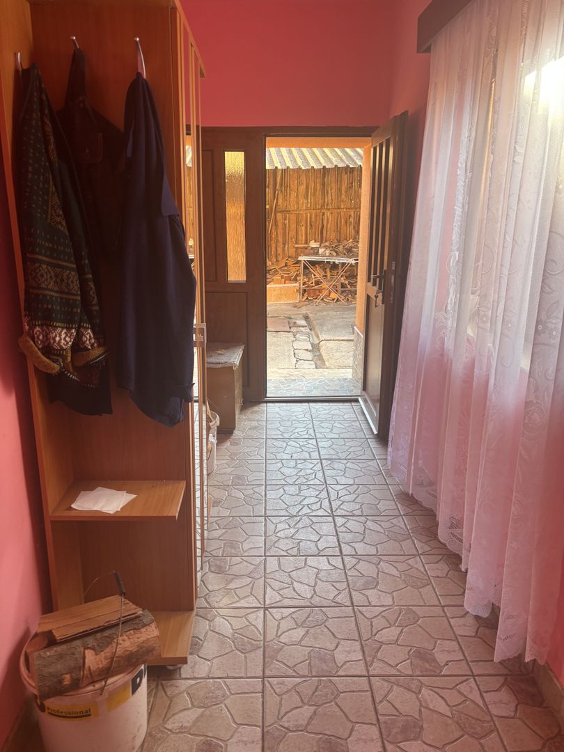 Casa solida aproape de Lidl Dumbravita - Poză 6