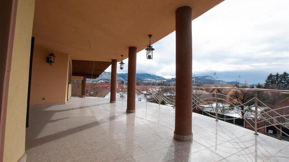 Casa 15 camere 846 mp utili 720 mp teren - Poză 17