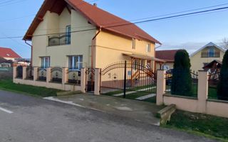 Casă de vânzare Seini - Poză 1