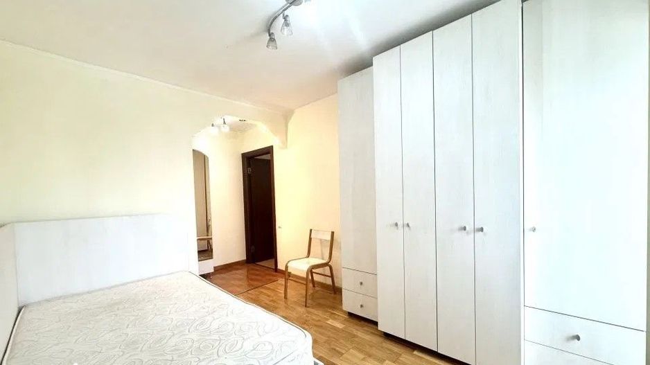 Vanzare Apartament 3 camere  74 mp, bloc reabilitat, et 4/10 Șoseaua Alexandriei - Poză 6