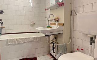 Apartament 3 camere – Etaj 2/4 – Zona de jos - Poză 8