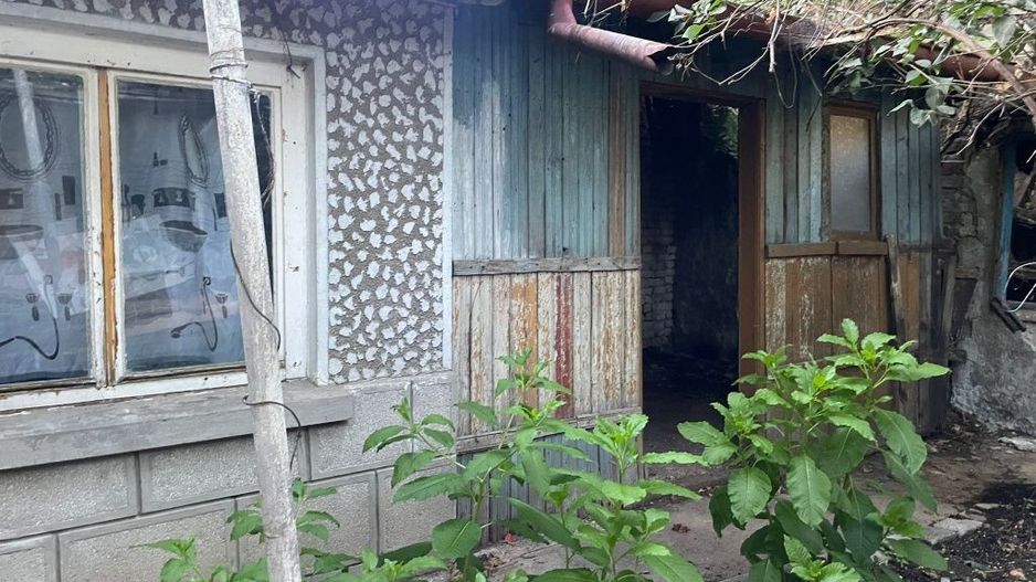 De vanzare teren si casa demolabila | 340 mp | Central - Poză 5