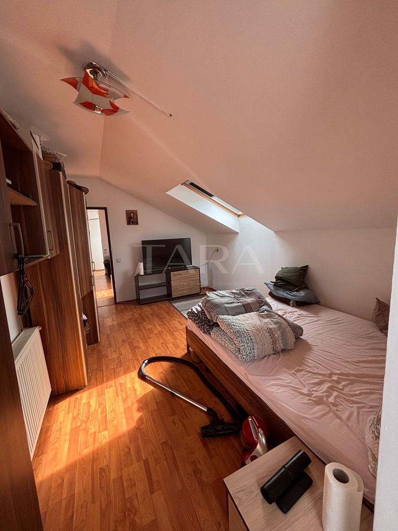 Apartament la mansardă, spațios și luminos. - Poză 3