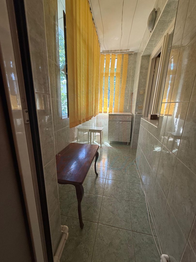 ✨De închiriat 3 camere, Micro 14, 300 Euro/luna - Poză 5