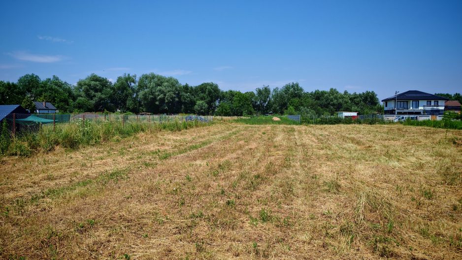 BARTOLOMEU,intravilan,intre case,suprafata de 774 mp,constructii P+2 - Poză 16