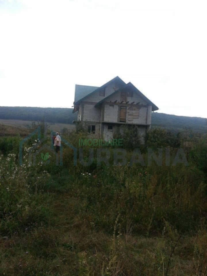 Casă la roșu cu teren 1000 mp, Dobrovăț, Iași - Poză 1