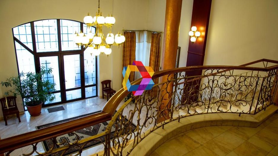 Conac cu piscina - 1810 mp - Poză 4