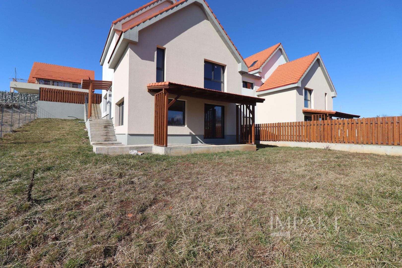 Casa superba si spatioasa, situata in Salicea! - Poză 1