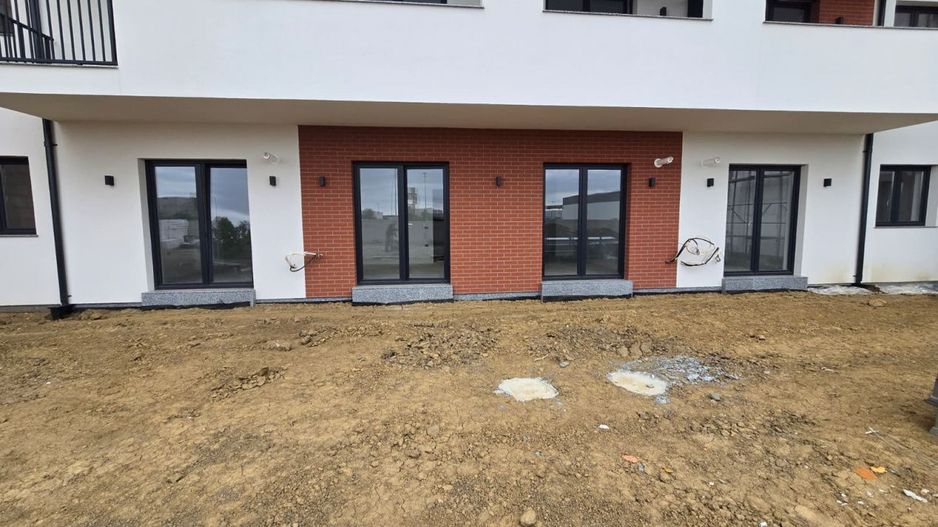 De vânzare apartament 2 camere ansamblu de locuinte Micro 9 in Satu Mare - Poză 13