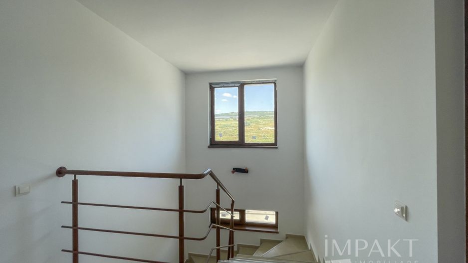 Casa individuala pe 3 niveluri pretabila pentru birouri, in cartierul Iris - Poză 14