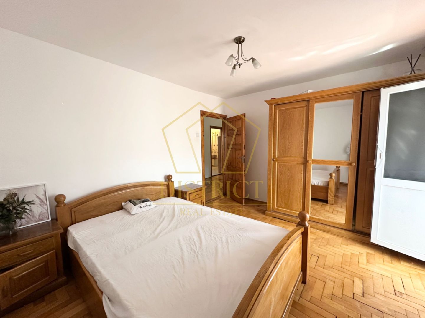 Apartament decomadat cu 3 camere |  Dacia | PetFriendly - Poză 3