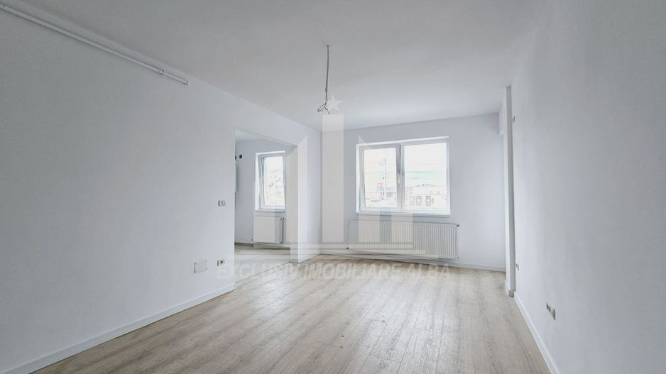 Apartament cu 3 camere decomandate, Alba-Micesti - Poză 1