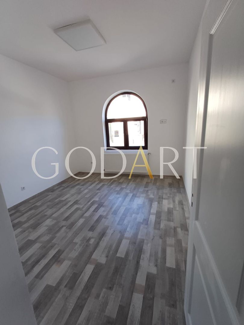 Casă renovată complet în 2023 | Zona centrala | 4 camere - Poză 4