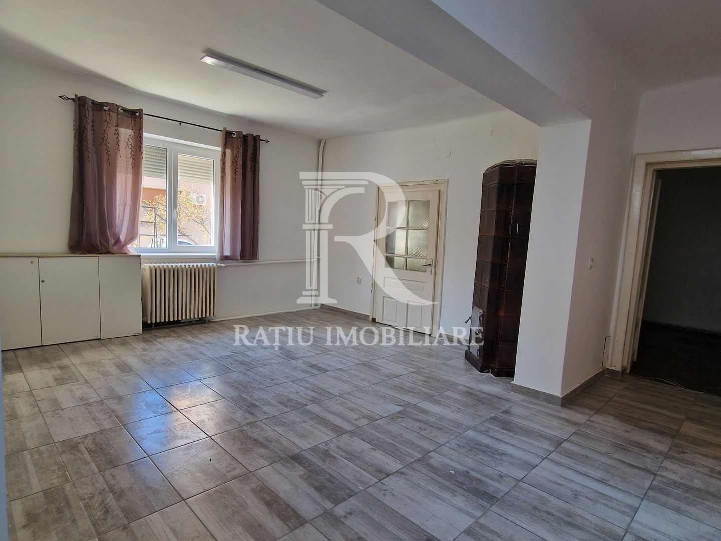 De inchiriat | Spațiu comercial central | Oradea. - Poză 2