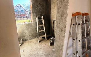 Casă pretabilă pentru 2 familii cu teren 434 mp. - Poză 10