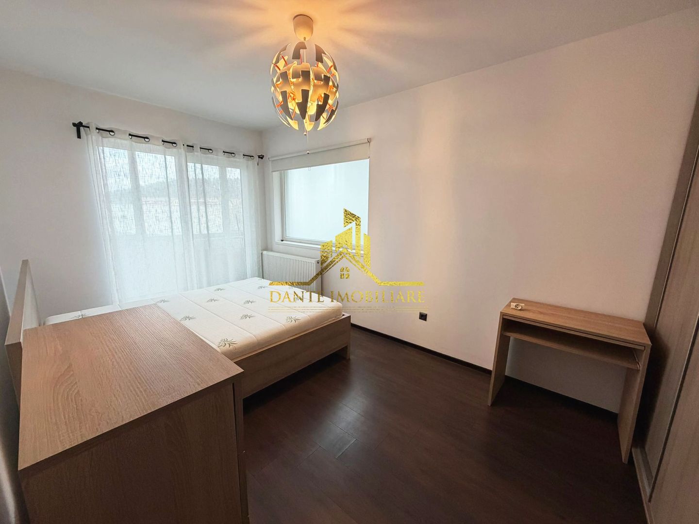 2 camere, spatios, mobilat modern, bloc nou, balcon, zona VIVO - Poză 11