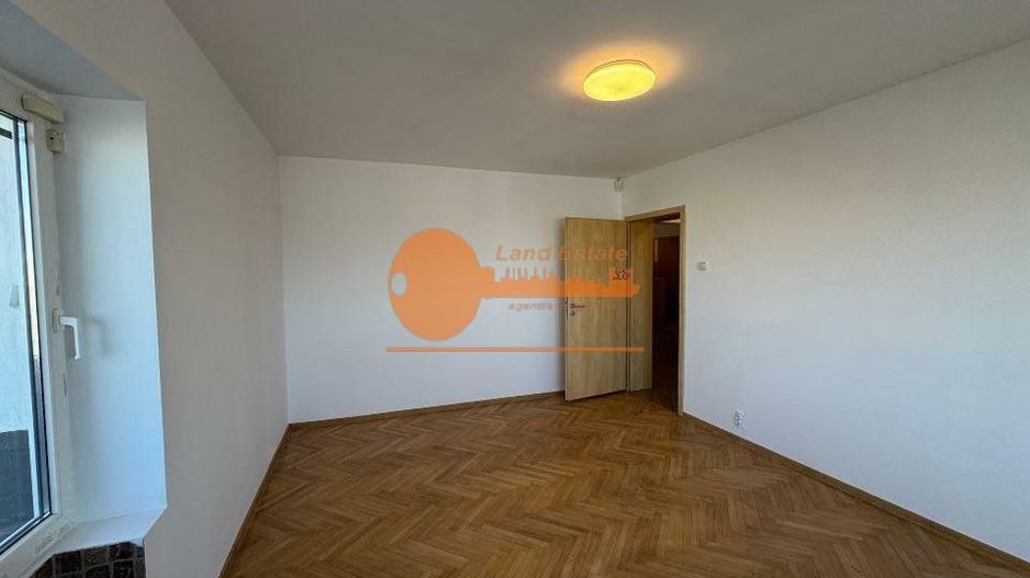 3 camere Piata Alba Iulia - Poză 3