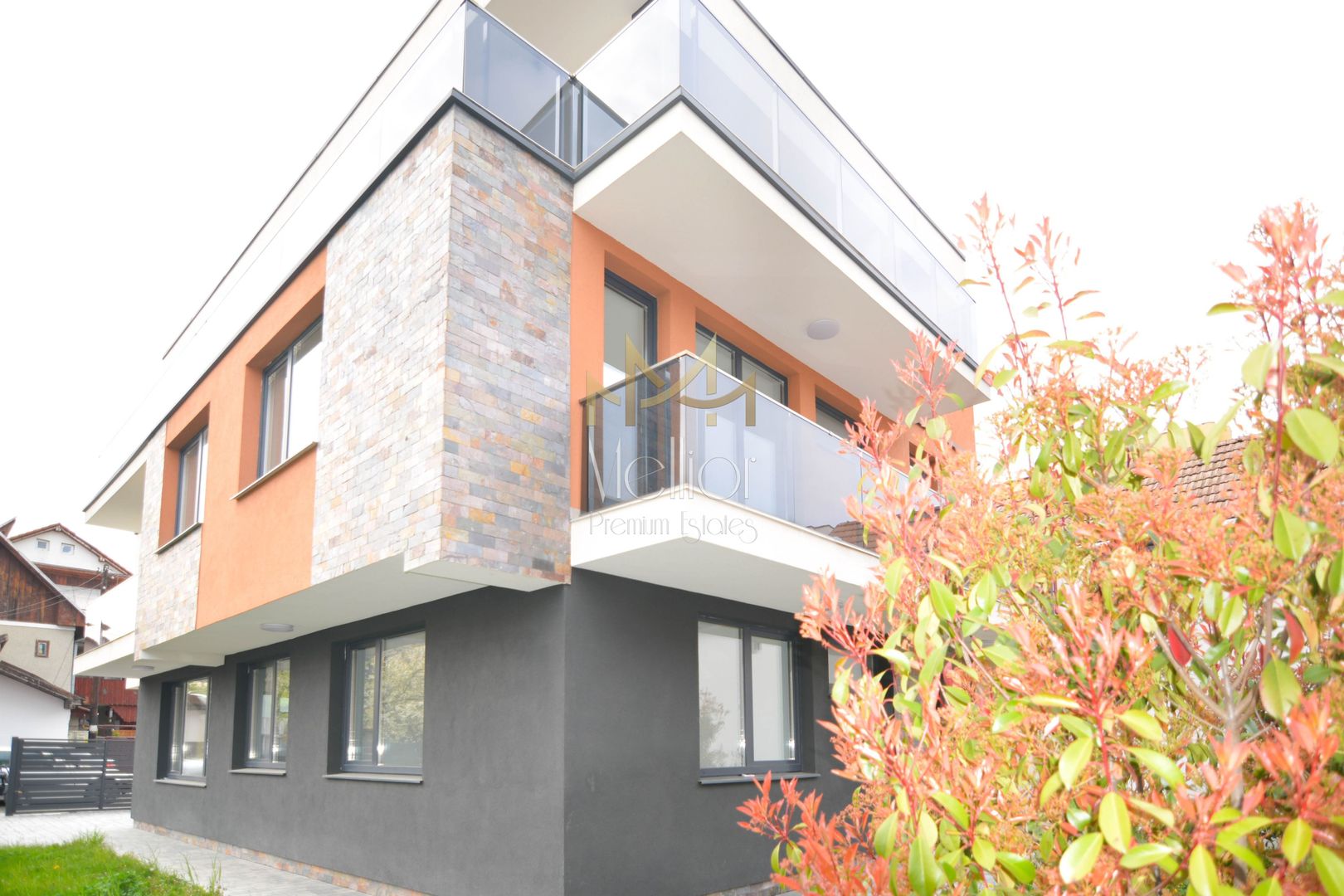 Vilă modernă premium în Gheorgheni, 2 nivele, finisaje de lux - Poză 1