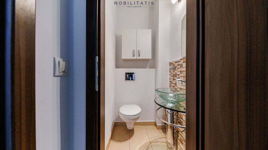 Un apartament cum rar găsești, în centrul orasului | 4 camere & 2 bai - Poză 14