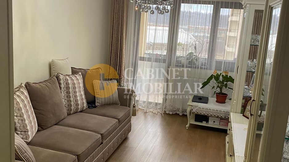 Cug -Providenta Etaj 2 Apartament cu 2 Camere Decomandat 52 mp - Poză 1