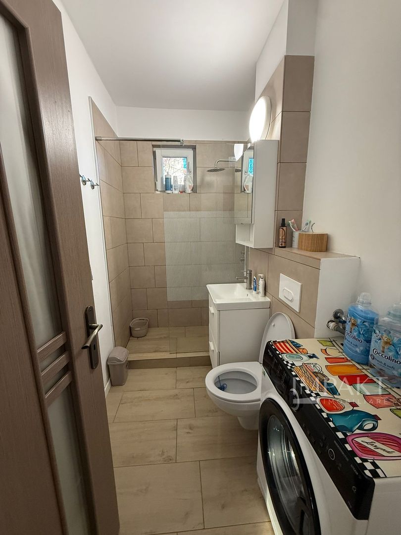 3 camere de inchiriat in zona Platinia - Poză 13