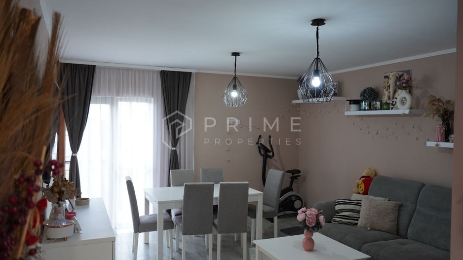 Casă familială spațioasă în zonă liniștită | Sângeorgiu de Mureș | - Poză 5