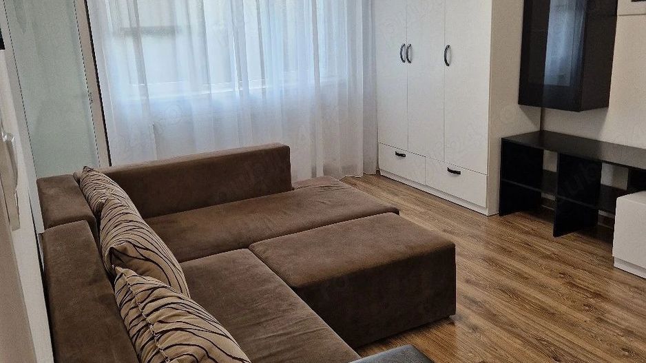 Apartament 2 camere decomandat -spatios ,balcon inchis, zona Sarelui - Poză 1