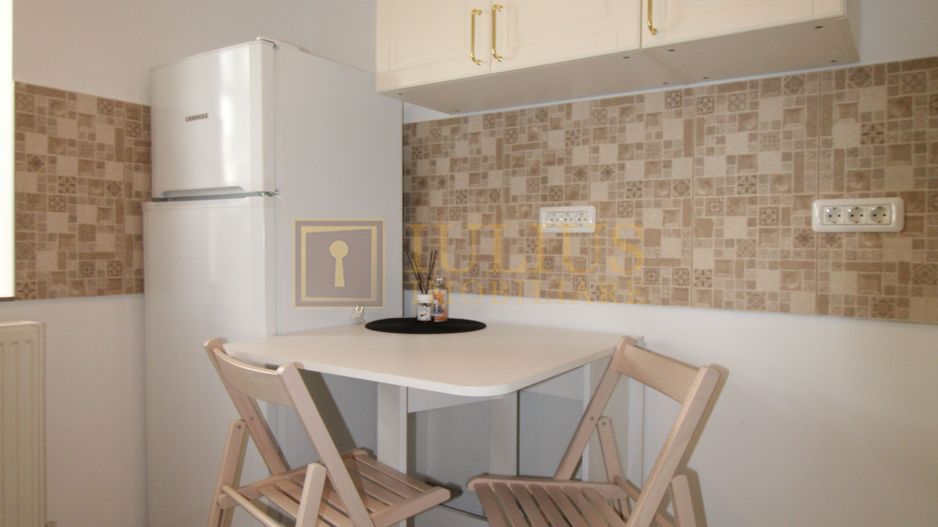 Zona Lunei, 3 camere, centrala proprie. - Poză 10