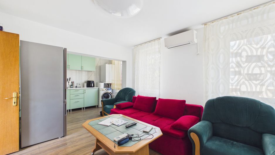 Casa cu 8 camere de vanzare | rezidential si comercial | Nerva Traian - Poză 4