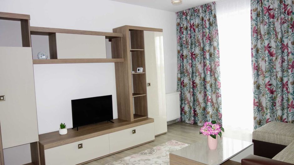 Apartament cu 2 camere in zona Cetate - Poză 1