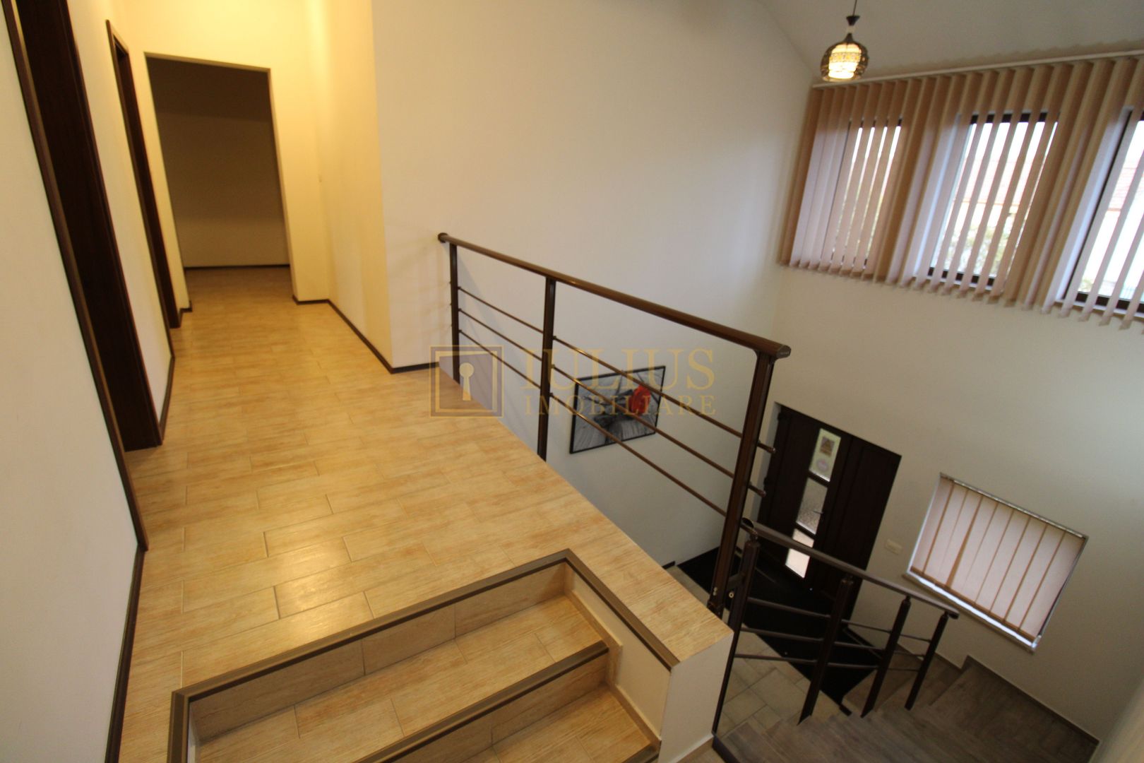 Cetatii; 5 camere, spatiu depozitare, garaj, curte, ideal pentru sediu firma. - Poză 13