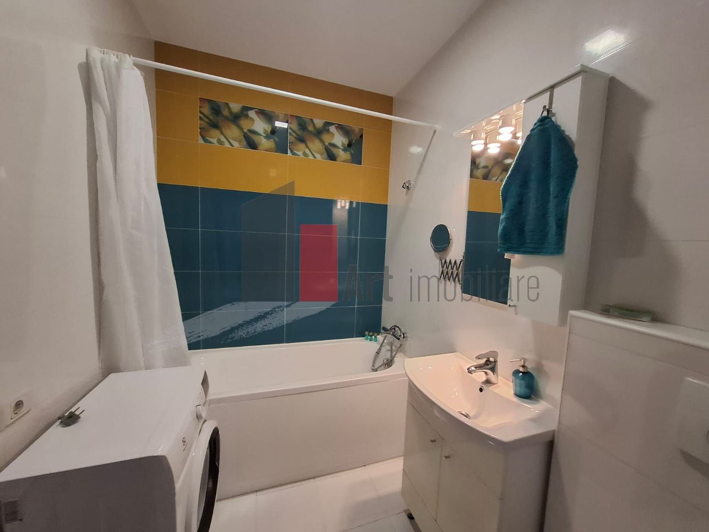 Apartament Piata Unirii, bloc 2013,  liber - Poză 16