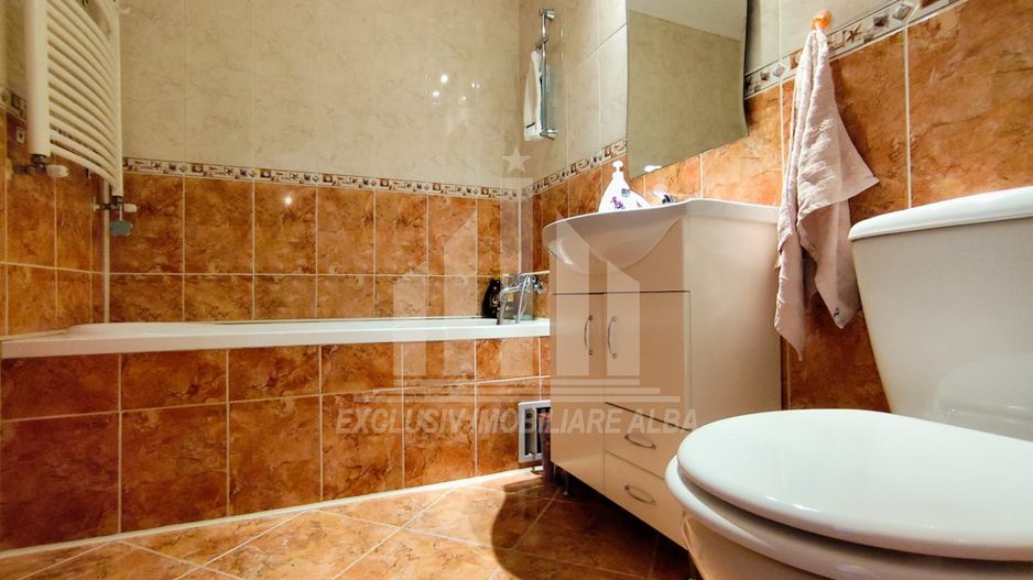 Apartament 3 camere decomandate | 64 mp | Mobilat si utilat | Cetate - Poză 9