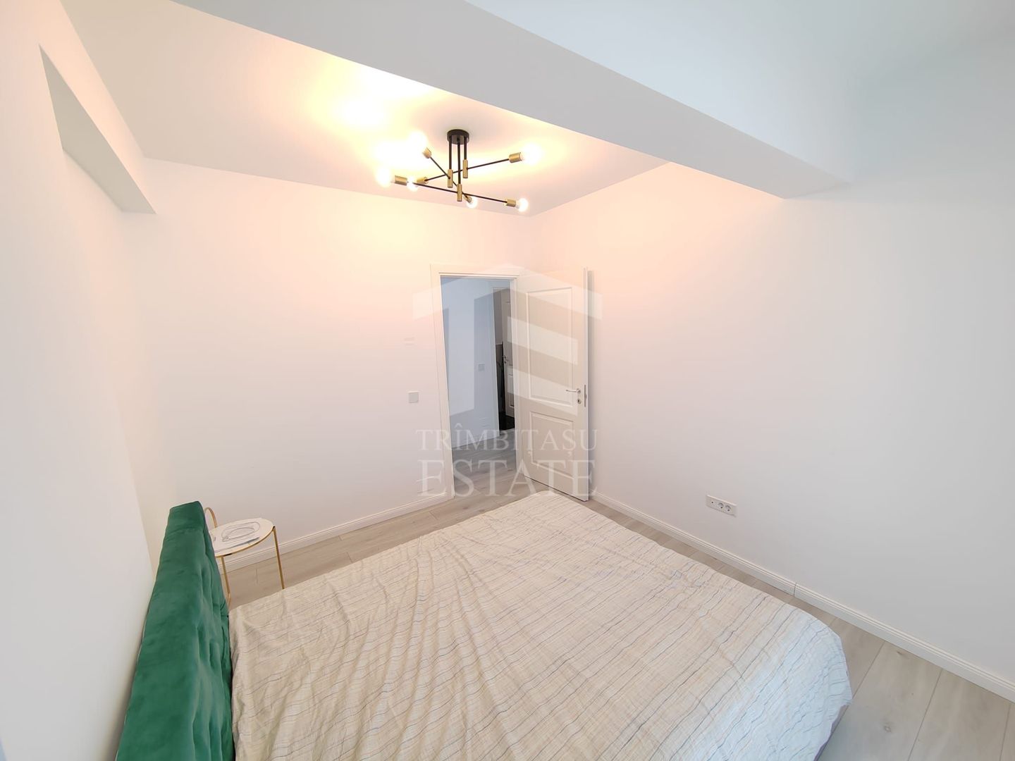 Titan Pallady Metrou 1 decembrie 3 camere Bloc nou - Poză 8