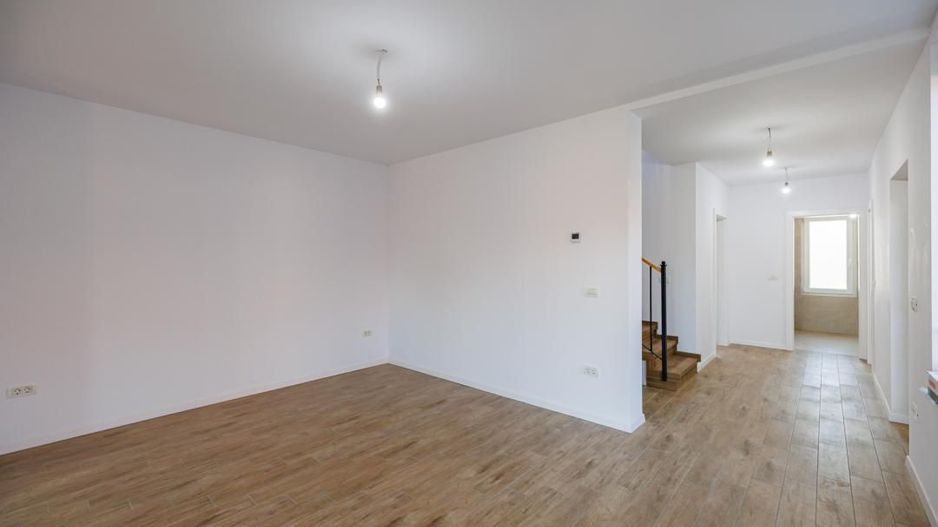 Duplex P+E în Moșnița Nouă, 3 dormitoare, 3 bai, teren 403 mp. Comision 0% - Poză 13