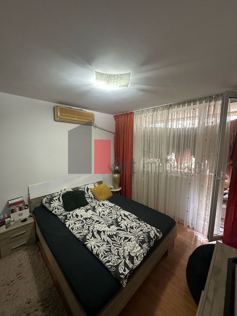 Apartament cu 3 camere în Zona 1Decembrie - Poză 9