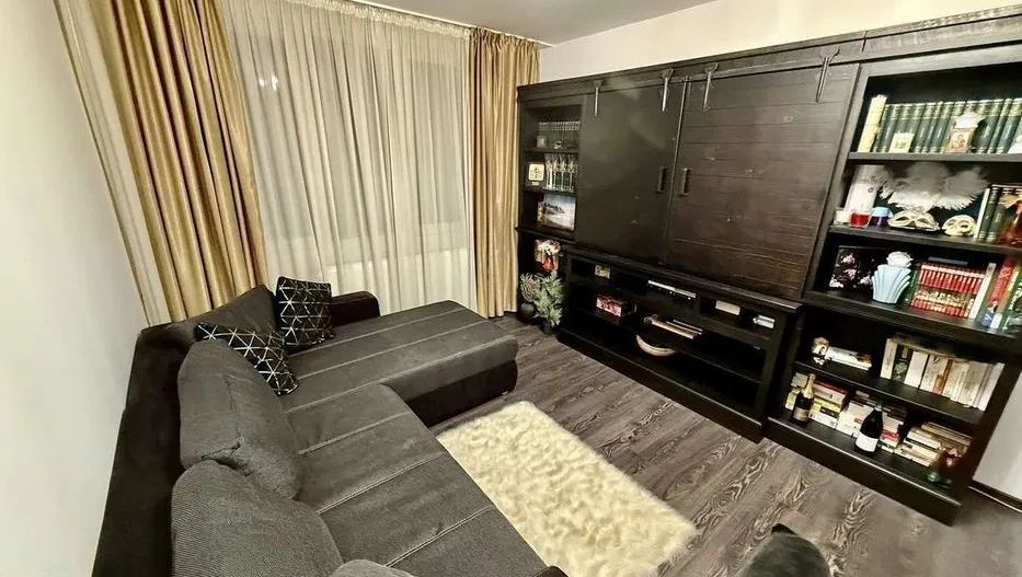 Apartament spre inchiriere 3 camere - Poză 12