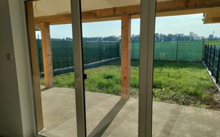 Vand sau schimb cu apartament,Casa tip P in Martinesti - Poză 3