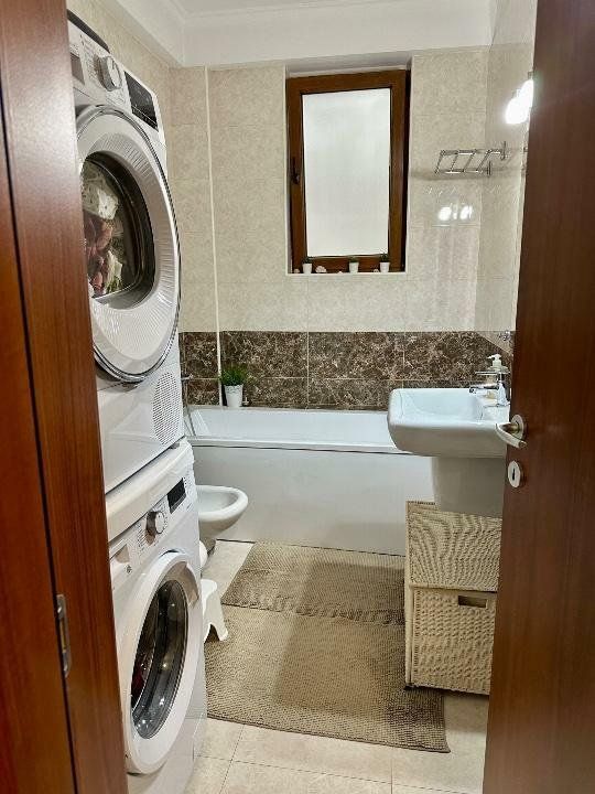 3 rooms apartment for sale | Aviatiei | 2 parking spaces - Poză 11