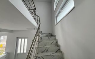Casa 5 camere, teren 468 mp, spatiu generos pentru familie - Poză 9