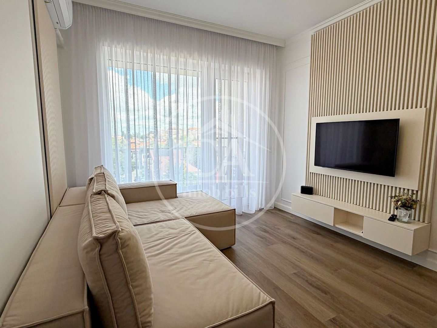 Apartament cu 3 camere de vânzare în Prima Arena, Oradea - Poză 3