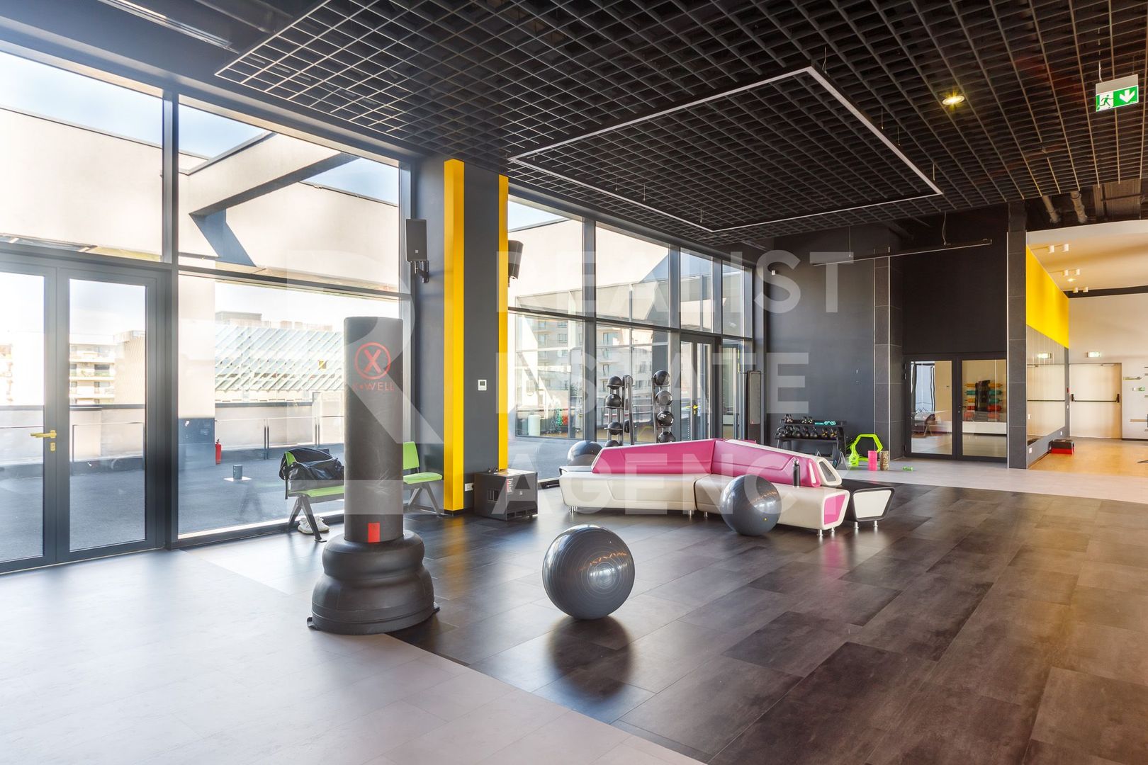 Apartament 3 camere de vânzare în nordul capitalei, lângă pădure - Poză 12