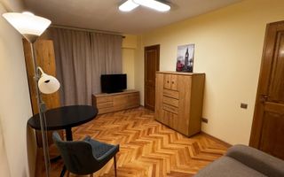 Garsoniera Centrul Civic bloc de apartamente - Poză 2