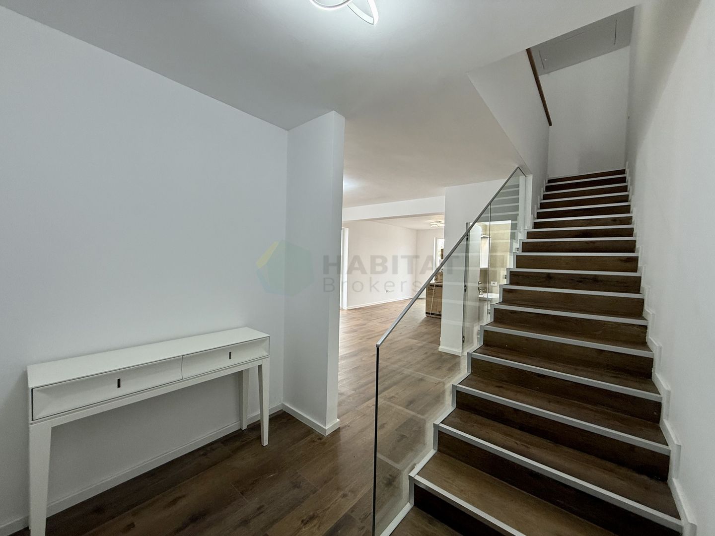 Vilă de închiriat în Tunari – 4 camere | curte proprie | disponibilă imediat - Poză 11