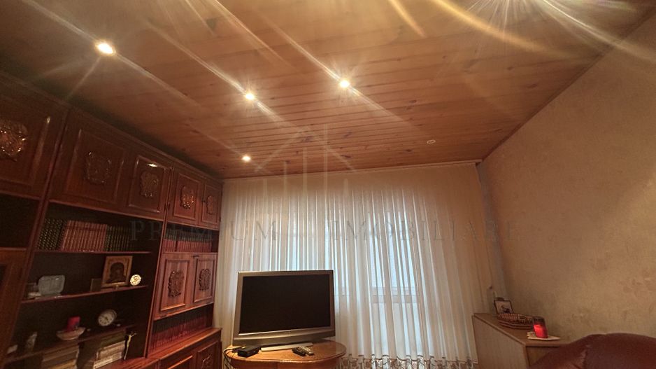 Apartament 3 camere zona de jos - Poză 3