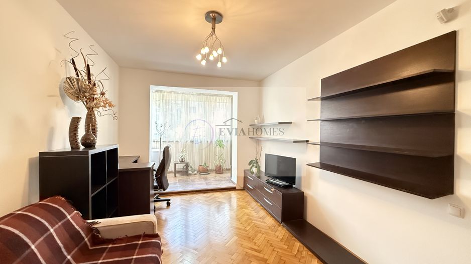 90mp /3 camere/2 bai/ parter inalt/ garaj inclus/ Cartier Plopilor - Poză 4