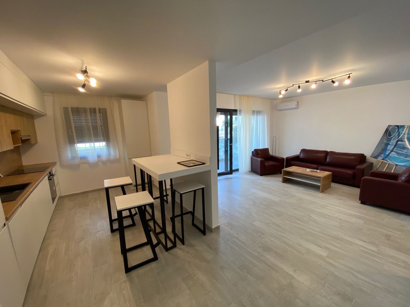 Apartament 3 camere - Dumbravita - Poză 2