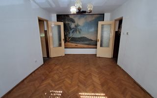 Apartament 3 camere | Etaj 1 | Zona Micro 16 - Poză 1