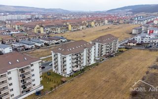 Apartament 3 camere la parter înalt cu parcare subterană - Poză 1